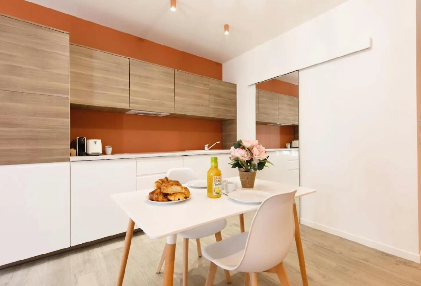 Apartment Studio Orange, Hypercentre A 2Minutes Du Palais Des Congres Cannes France